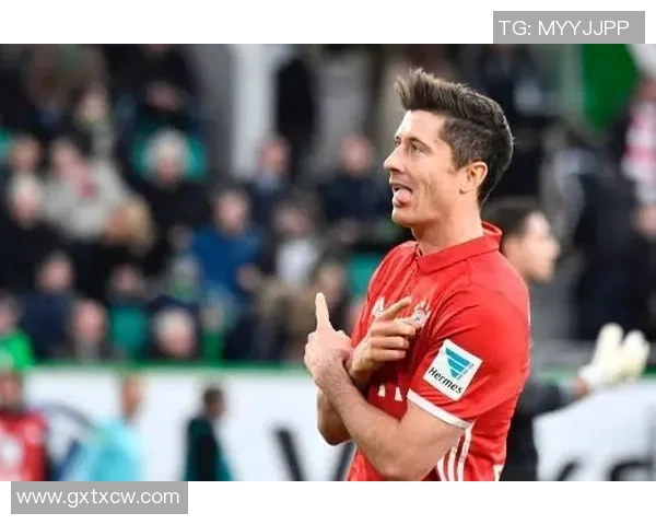 莱万多夫斯基加盟拜仁引发的波兰矿工风波与足球转会背后的故事