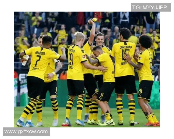 奥格斯堡逆转胜门兴,德甲积分榜升至第六位!燃爆赛季! 奥格斯堡逆转胜门兴,德甲积分榜升至第六位!燃爆赛季!