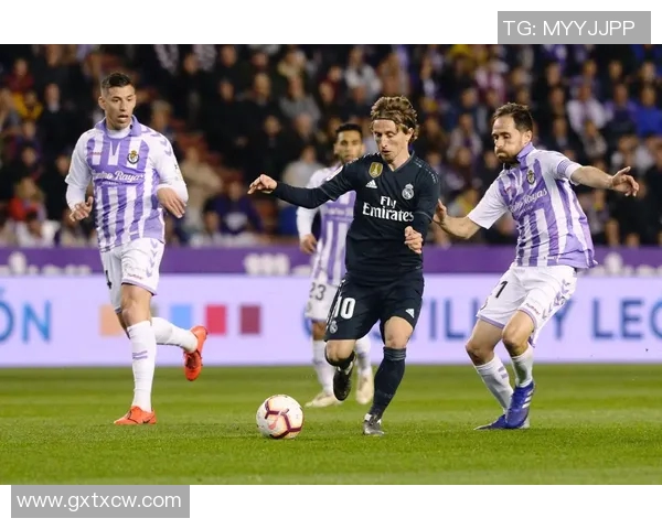 巴拉多利德宣布中场核心因斯阿尼加盟红魔，正式开启西甲生涯